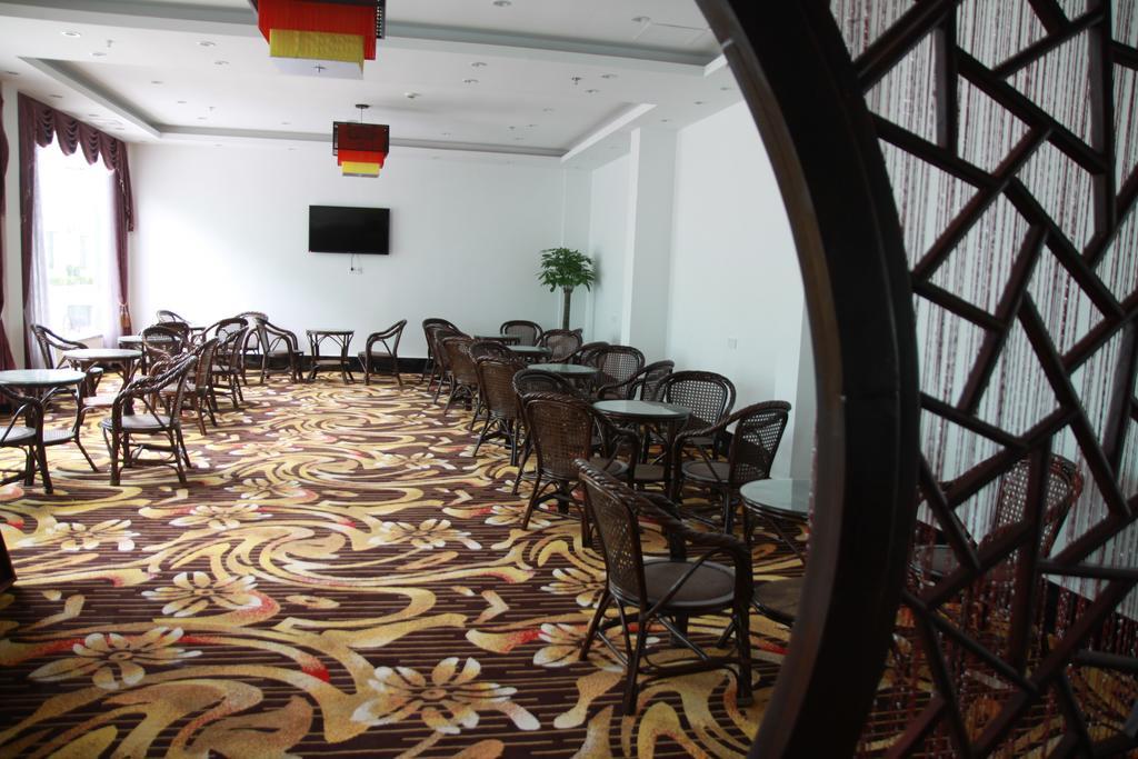 Shanghai Shuiting Holiday Hotel Экстерьер фото